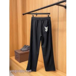 コピー 商品 ブランドブランド ジーンズゆったりふんわり着心地 トップスからチラ見える安心 今年らしく魅力的アップワイ・スリー..