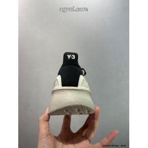 スニーカーワイ・スリー格好良いアイテム 新作モデル 幅広い層におすすめ偽物 ブランド 販売..
