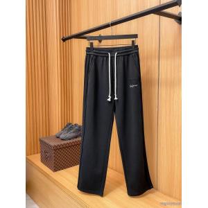 コピー 商品 ブランドブランド ジーンズゆったりふんわり着心地 トップスからチラ見える安心 今年らしく魅力的アップワイ・スリー..